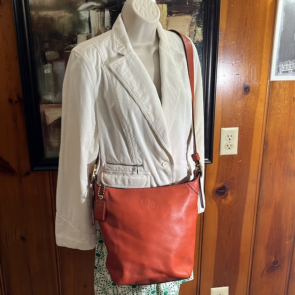 🍁Coach Originals 1941 Archive  Duffle/Crossbody Glove tanned Leather Red /Orange - Picture 10 of 17